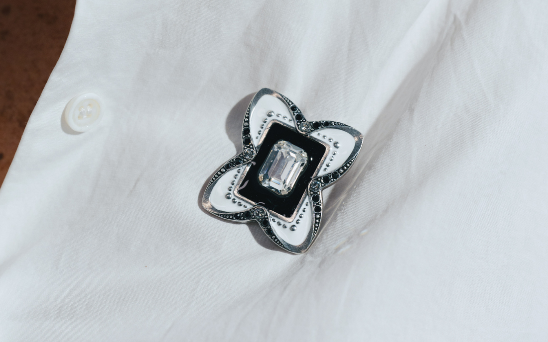 L'effet émail : une technique artisanale pour des bijoux colorés