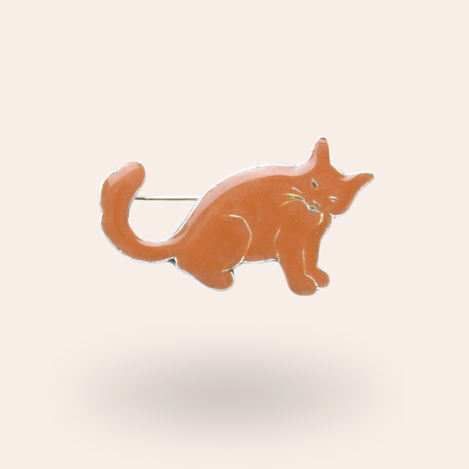 Broche Chat