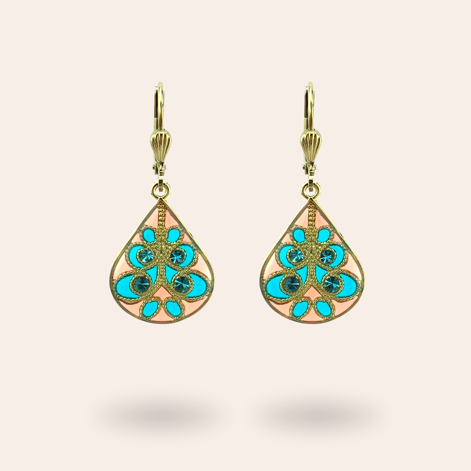 Boucles d'oreilles Entrelacs dorées