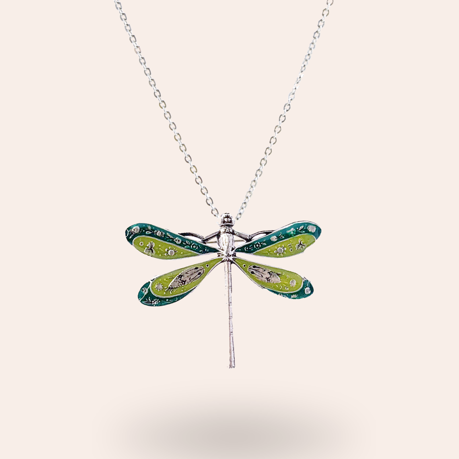 Collier Libellule gravée
