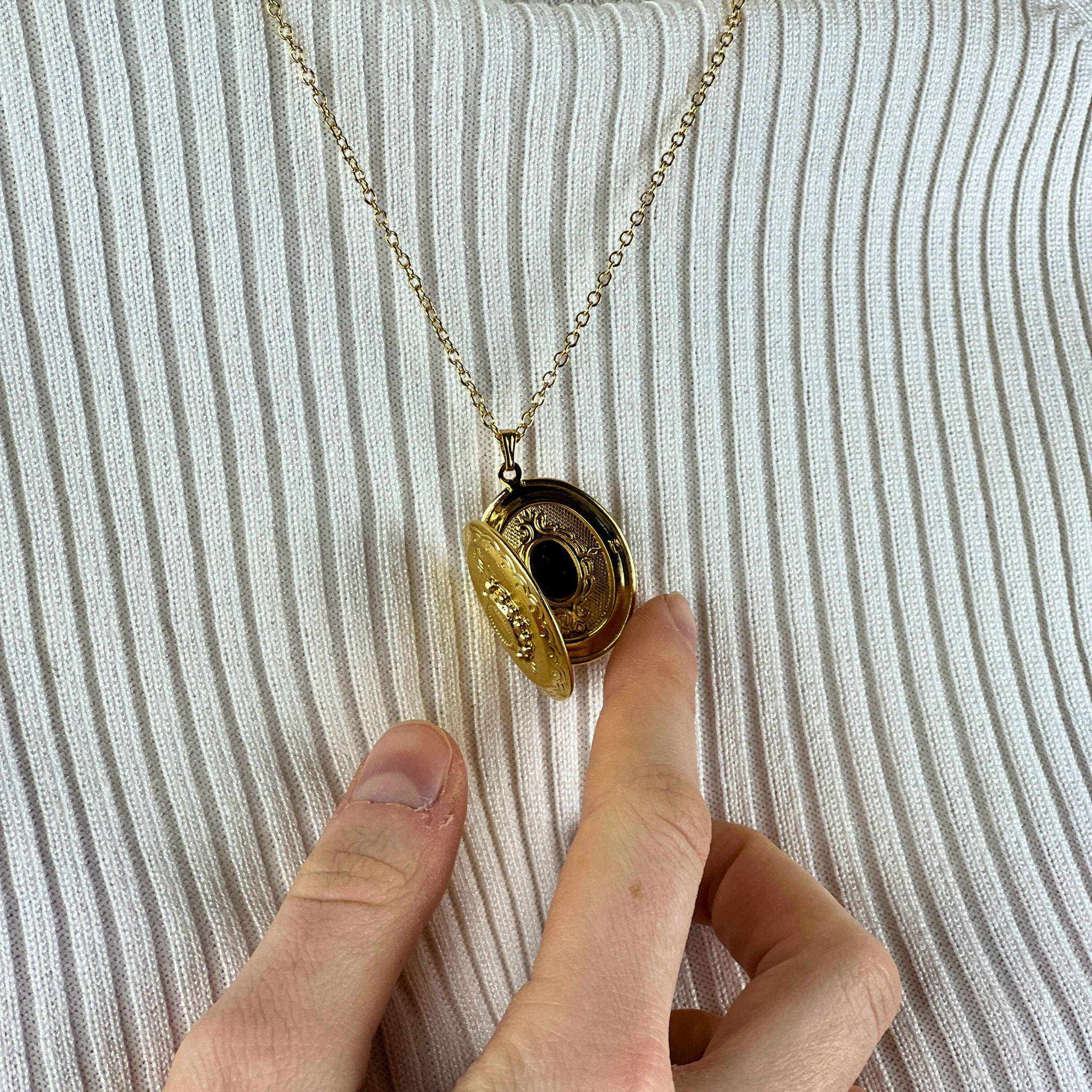 Collier Locket minorque Doré